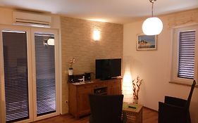 Apartment Asparagus